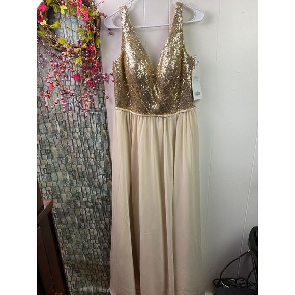 CHRISTINA WU DRESS - Picture 10 of 13